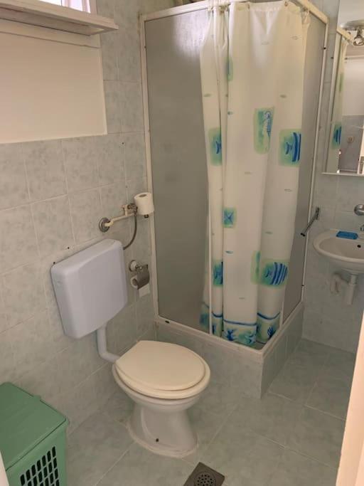 זאגרב Cheerfull 2-Bedroom With Patio. Close To All Ameneties. מראה חיצוני תמונה